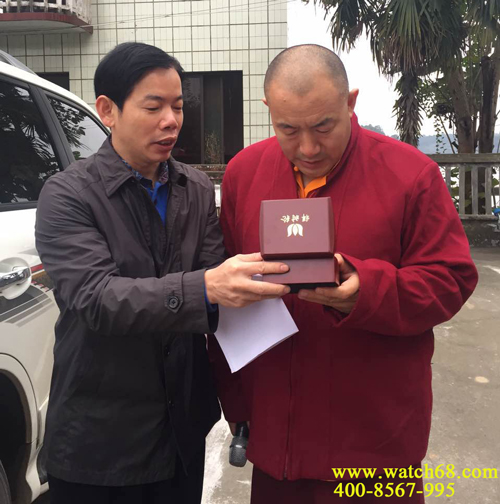 登真俄熱活佛與佛表